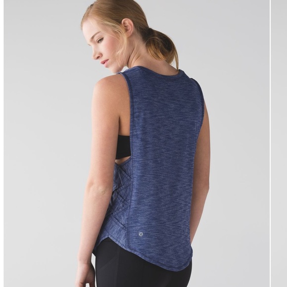 - 🙌EUC LULU-LEMON VAR-CITY MUSCLE TANK - Picture 2 of 8